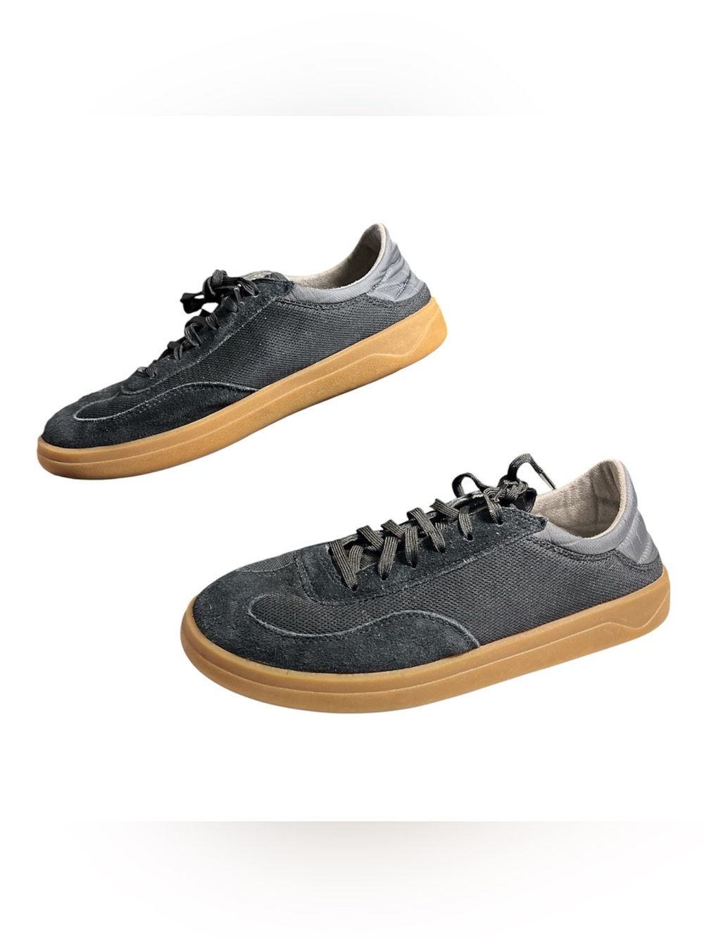 OluKai Punini Sneakers Size 9